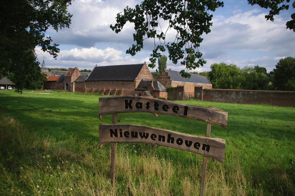 Апартаменты Kasteel Nieuwenhoven Синт-Трёйден Экстерьер фото